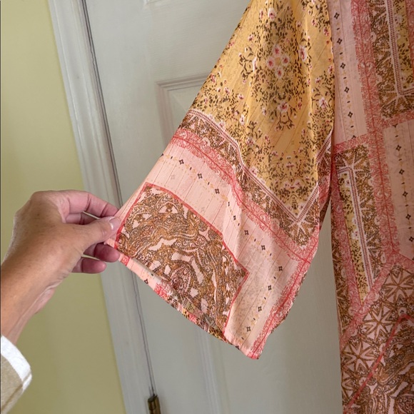 Maurice’s Kimono. size medium peach color - Picture 3 of 5